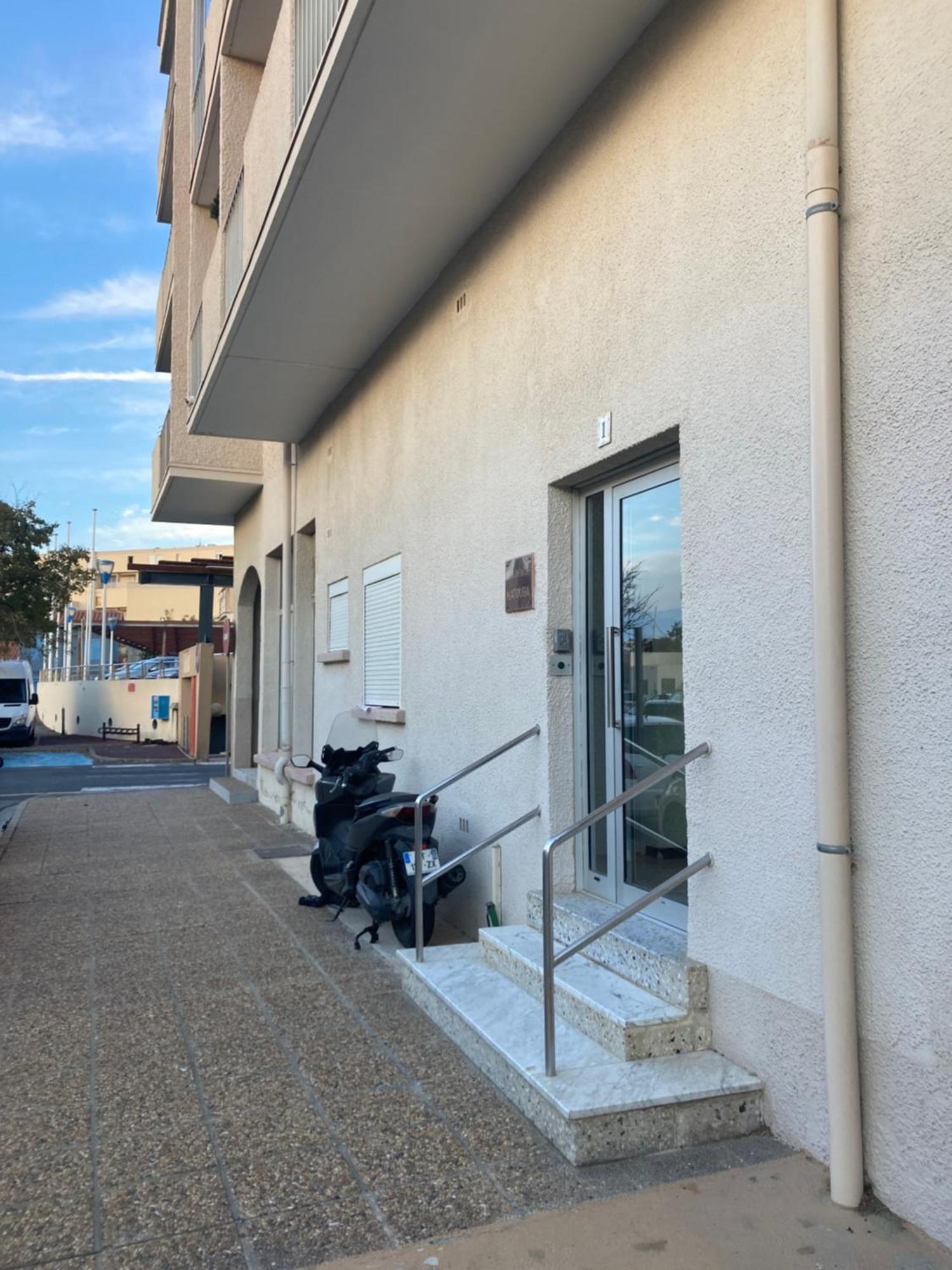 Superbe Studio A Canet En Roussillon Proche De La Plage Bagian luar foto